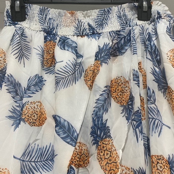 Cupshe pineapple print tiered ruffle beach skirt. - Picture 6 of 10